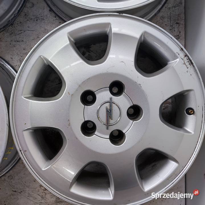 Felgi aluminiowe 6Jx16H2 ET44 5x110 Opel Gorzanów