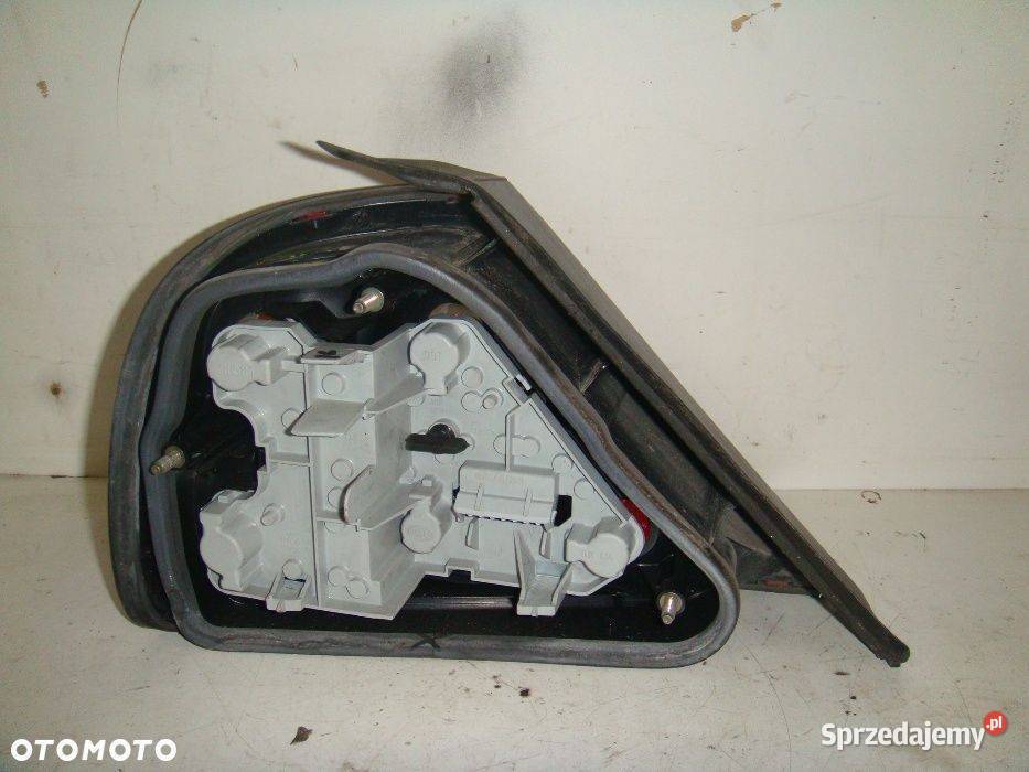 Lampa prawy tył tylna Jaguar X308 XJ8 97 03