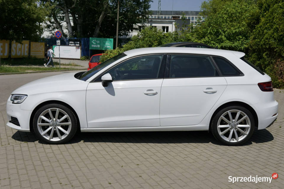 Audi A3 salon Polska bezwypadkowy 15 150 automat Warszawa