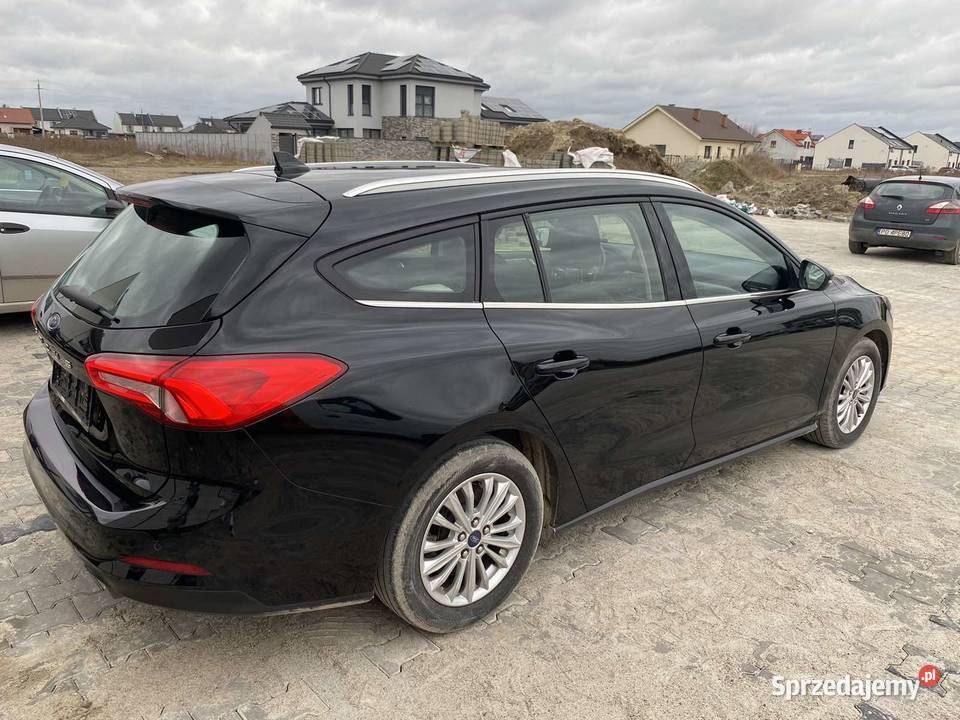 Ford Focus 10 EcoBoost bogatej wersji