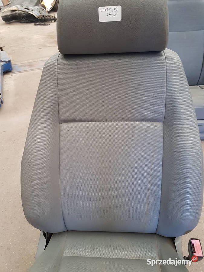 VW CADDY 2K0 2006 2008 FOTEL SIEDZENIE PRAWE Rok produkcji 2005