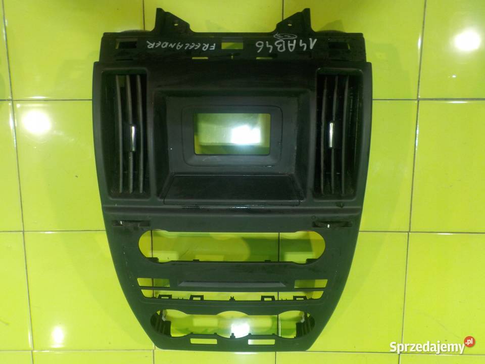 FREELANDER II LIFT 13r 5D panel srodkowy konsoli Panele sterowania, przełączniki Wyposażenie wnętrza Suków