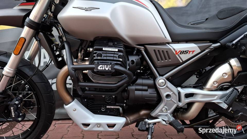 Moto Guzzi V85 Travel 2023 nieuszkodzony