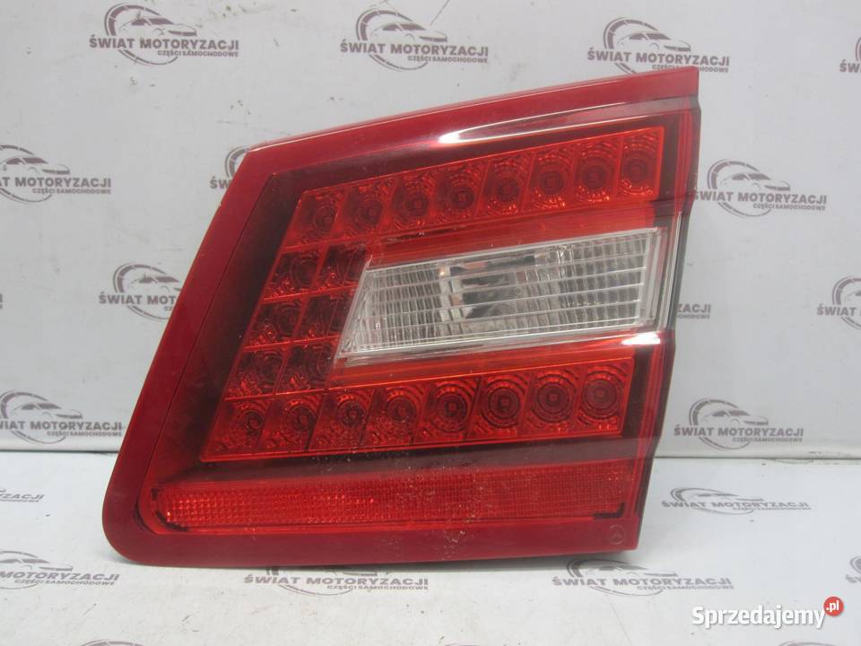 MERCEDES E IV W212 12r lampa prawa tył w klapę