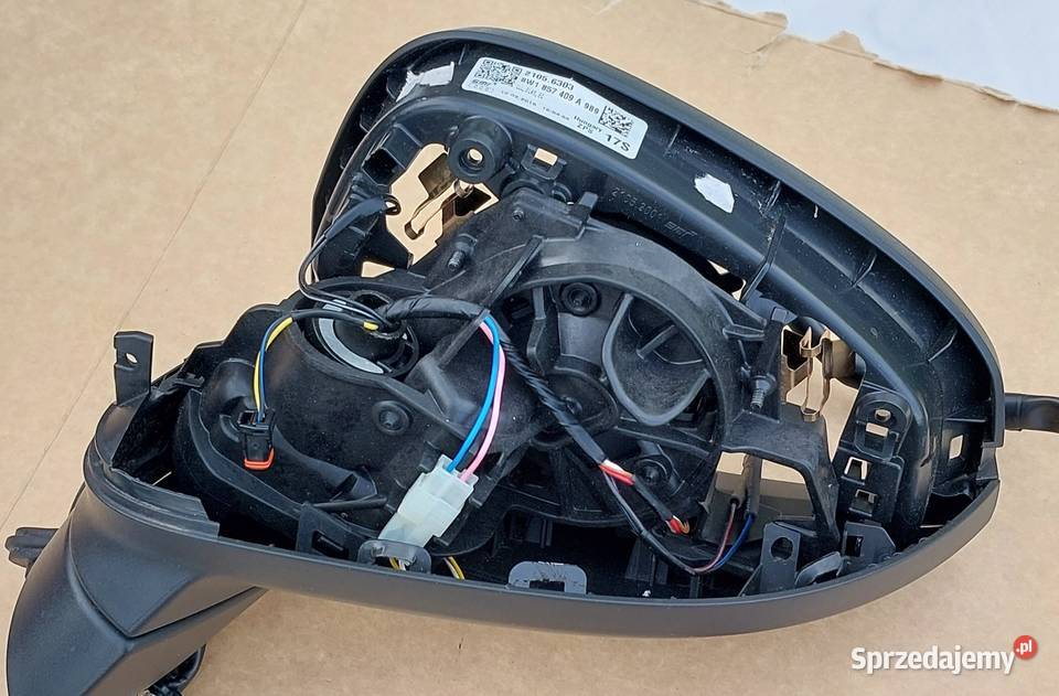 LUSTERKO PRAWE ELEKTRYCZNE AUDI A4 B9 8W1857409A osobowe Mielęcin