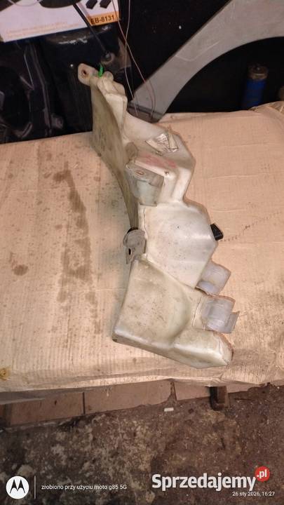 Zbiorniczek spryskiwaczy wersja ksenon A4 B6 B7 Rok produkcji 2008 Lubin