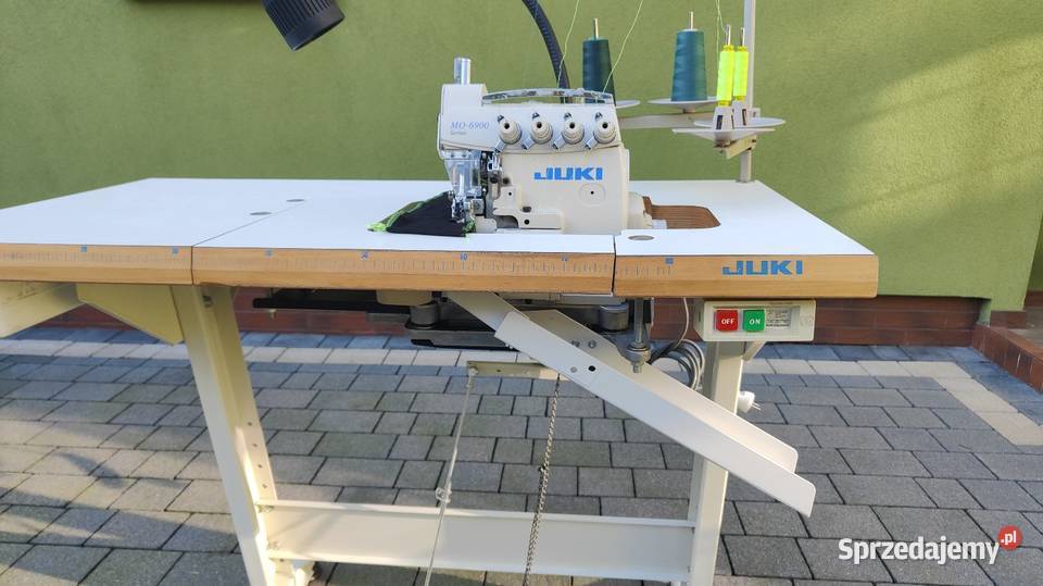 Maszyna krawiecka owerlok juki