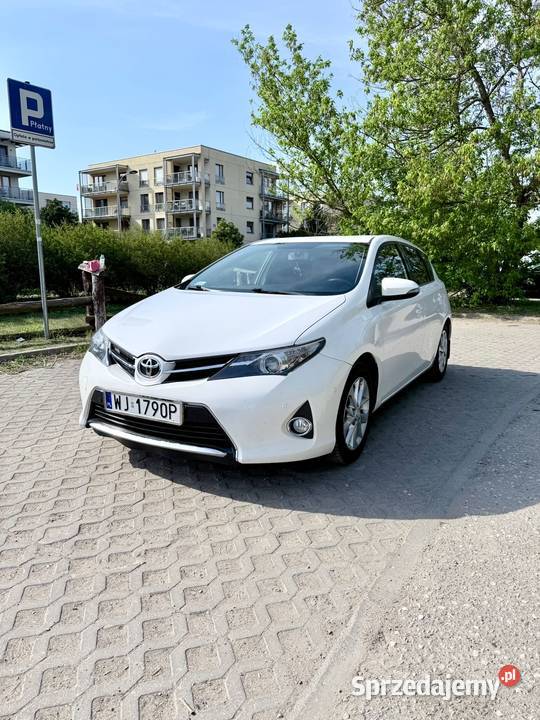 Toyota Auris II 16 benzyna LPG Premium SIPA manualna Warszawa