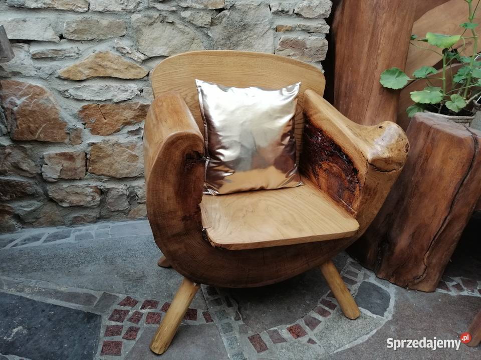 fotel z jednego pnia dębu średnicy około 1 metra 70cm