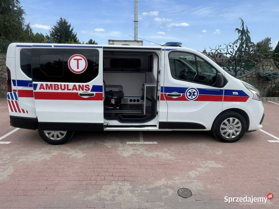 ambulansy Renault Trafic Renault Trafic Long Specjalne Gostyń