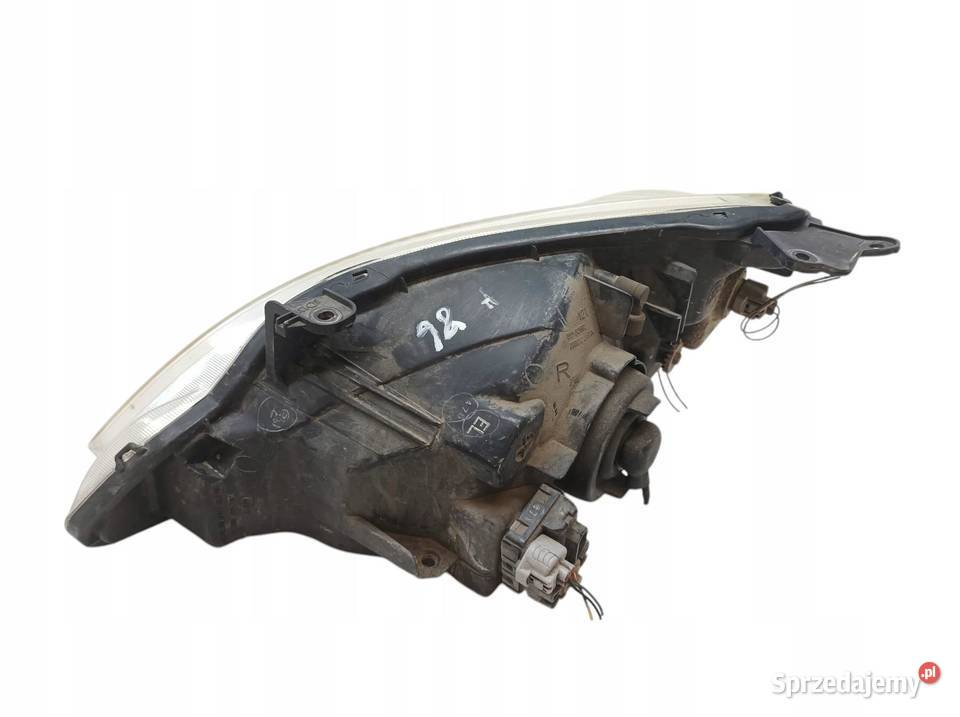 LAMPA PRZÓD PRAWA EUROPA Suzuki Liana I 20012007 Rok produkcji 2003