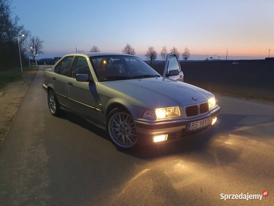 BMW E36 18 IS sedan seria zdrowa buda Seria 3 Suwałki