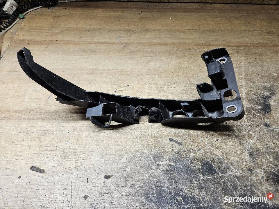 AUDI A3 8P ŚLIZG POD LAMPE LEWY PRZÓD 8P0805607 osobowe Międzychód