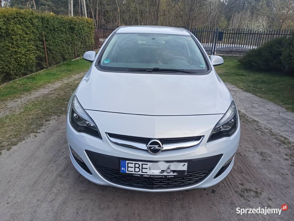 Opel Astra J 14 Oryginalny lakier Zadbana Bełchatów