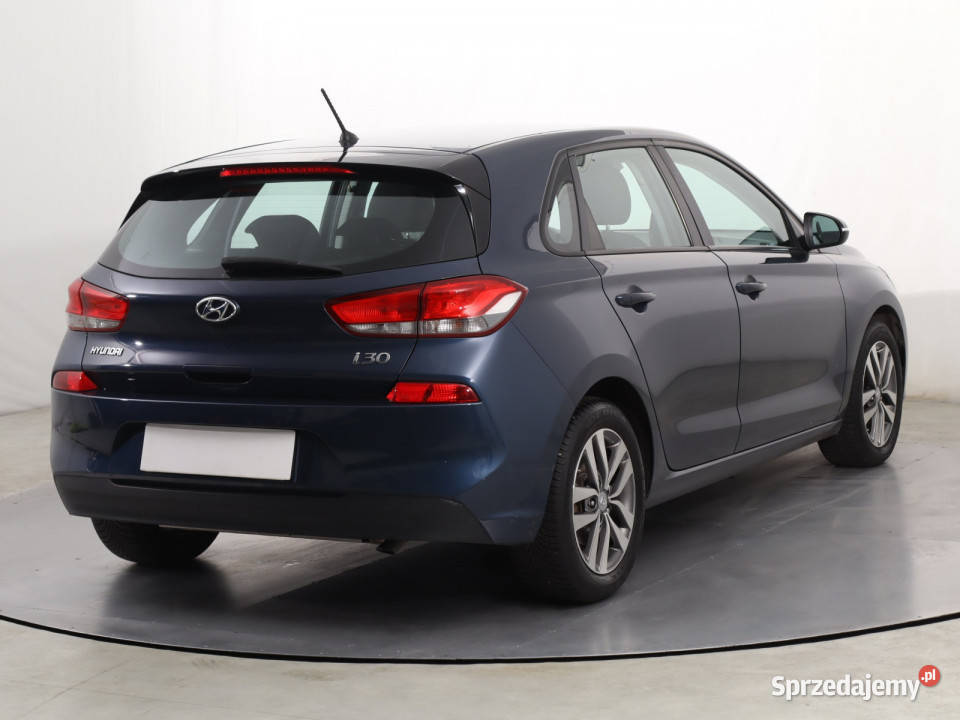 Hyundai i30 14 CVVT Rok produkcji 2017 Katowice