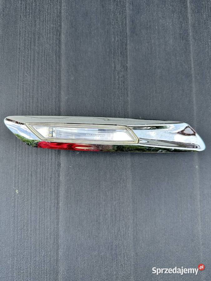 KIERUNKOWSKAZY BOCZNE BMW 5 f10 PRZEDLIFT Oświetlenie Masłów Pierwszy