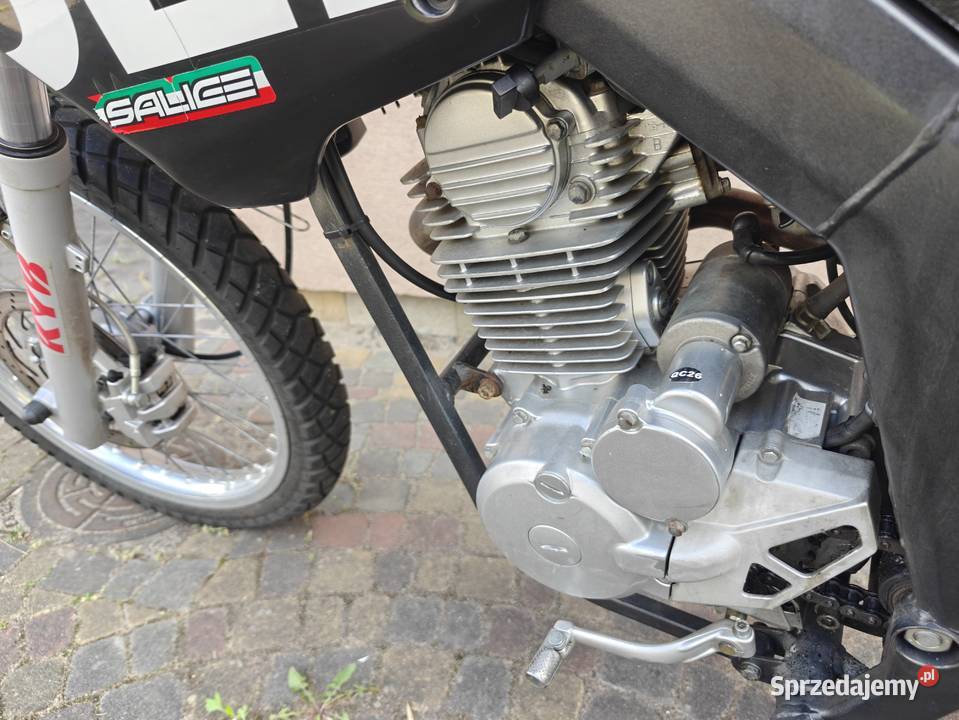 Derbi Senda 2015 125 4T Przebieg 8160 Prawie ze Sosnowiec