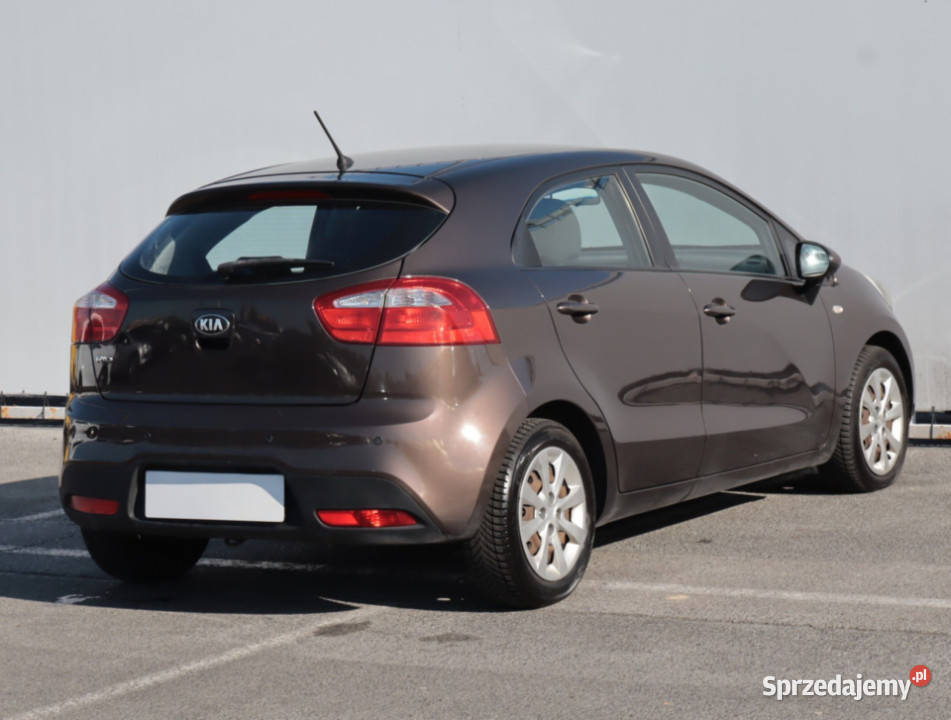 Kia Rio 125 CVVT gniazdo USB