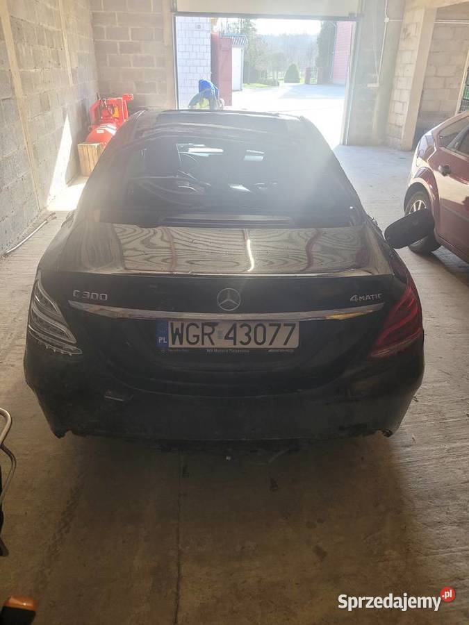 MERCEDESBENZ C300 W205 Rok produkcji 2015 mazowieckie