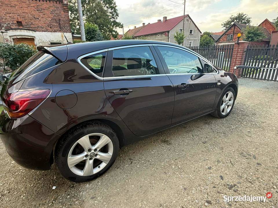 Opel Astra j 1400cm3 Żmigród