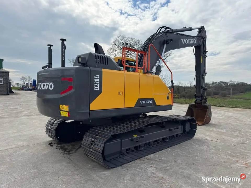 Koparka Volvo Ec 220 EL produkcji 2022 Opole sprzedam