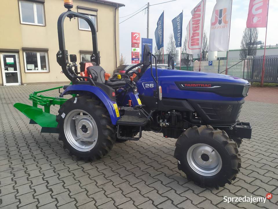Ciągnik rolniczy FARMTRAC 26 4WD 25 Dostępny