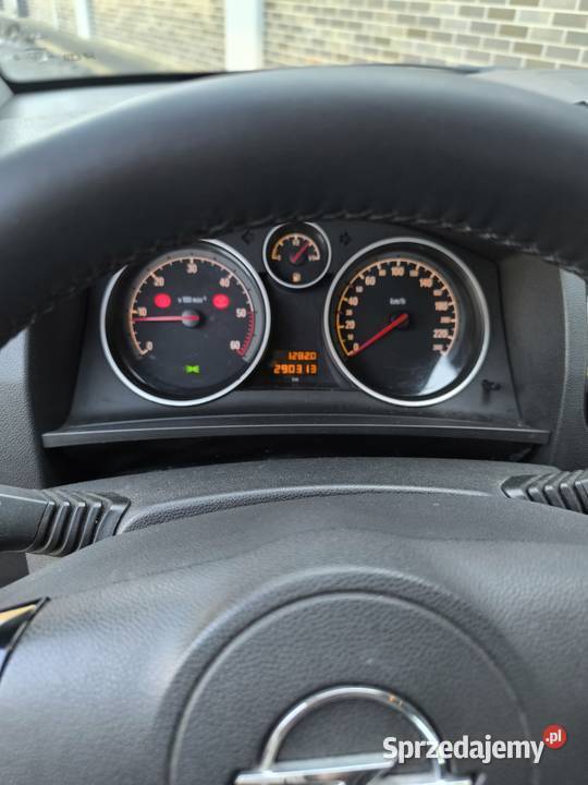 Opel Zafira 2010r 17 dcti