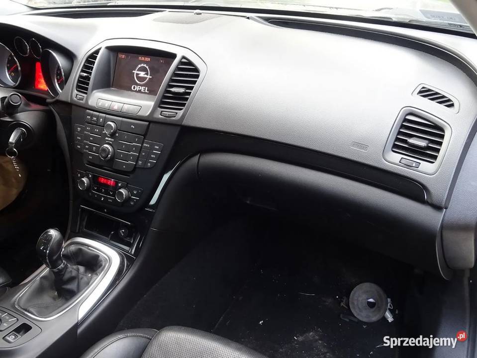 Insignia A 16 TURBO tapicerka skóra AGR deska Parcice