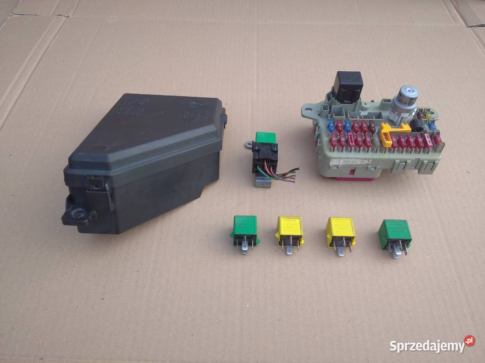 Rover skrzynka bezpieczników YQE 103720 Jarocin sprzedam