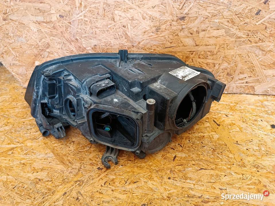 LAMPA PRAWY PRZÓD EU REFLEKTOR 8K0941004 XENON Nowy Tomyśl