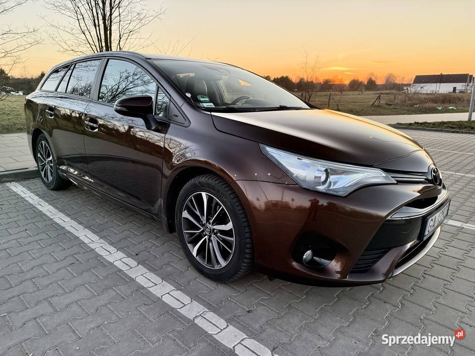 Toyota Avensis 18 benzyna manual serwisowany wspomaganie kierownicy Radzymin sprzedam