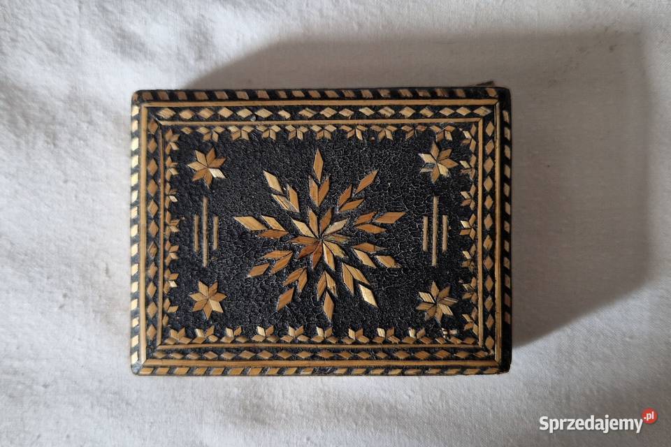 Mała papierośnica rękodzieło więzienne lata 60te Rękodzieło Warszawa sprzedam