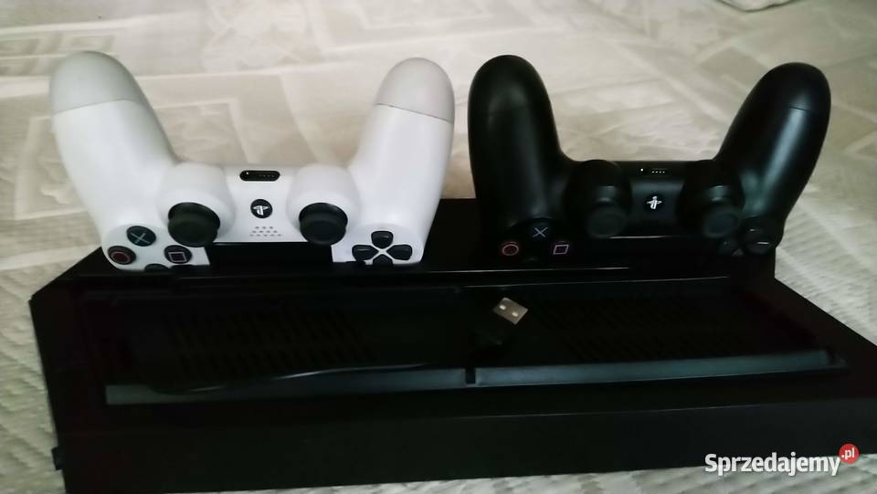PlayStation 4 Slim 500 GB 4 2 PADY 10 GIER Konsole i automaty Gry sprzedam