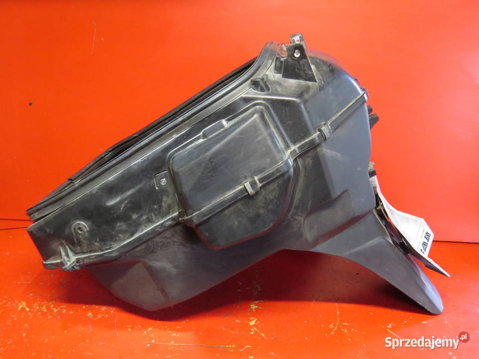 SUZUKI BURGMAN 400 250 07 k7 SCHOWEK POD Bagażniki, stelaże i oparcia Warszawa