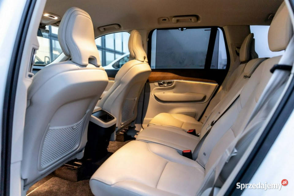 Volvo XC 90 VOLVO XC90 INSCRIPTION B5 20 235 regulowane zawieszenie