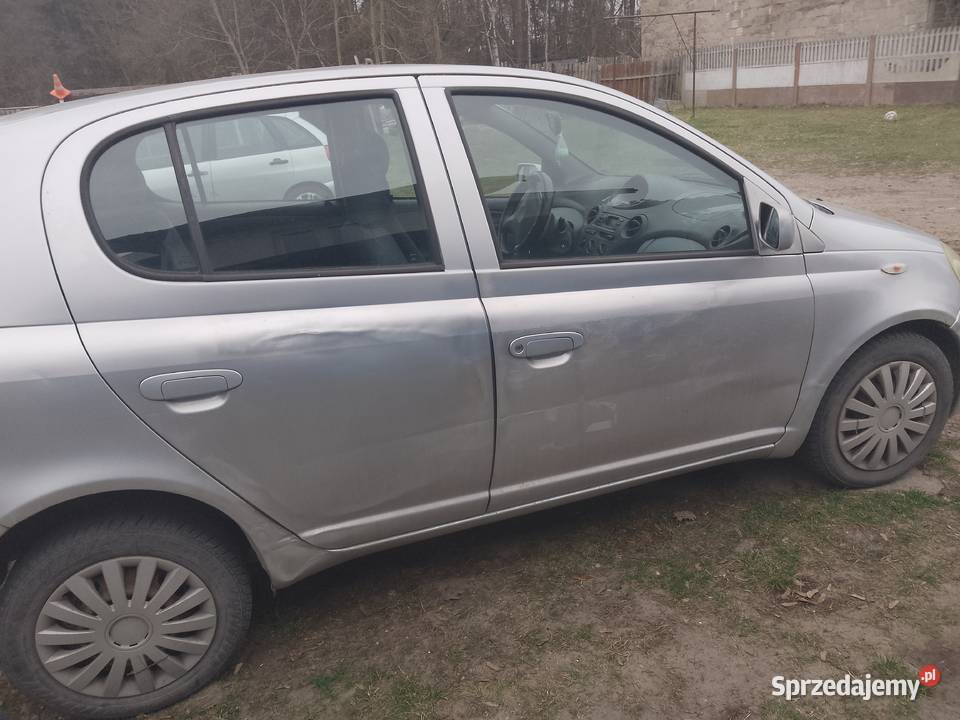 Auto używane Toyota Yaris rocznik 2002 Grązów