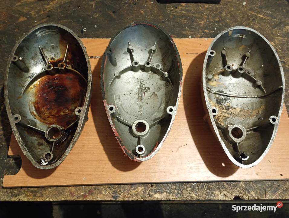 pokrywy sprzęgła WSK 125 i głowice Pokrywy i osłony silnika Białobrzegi sprzedam