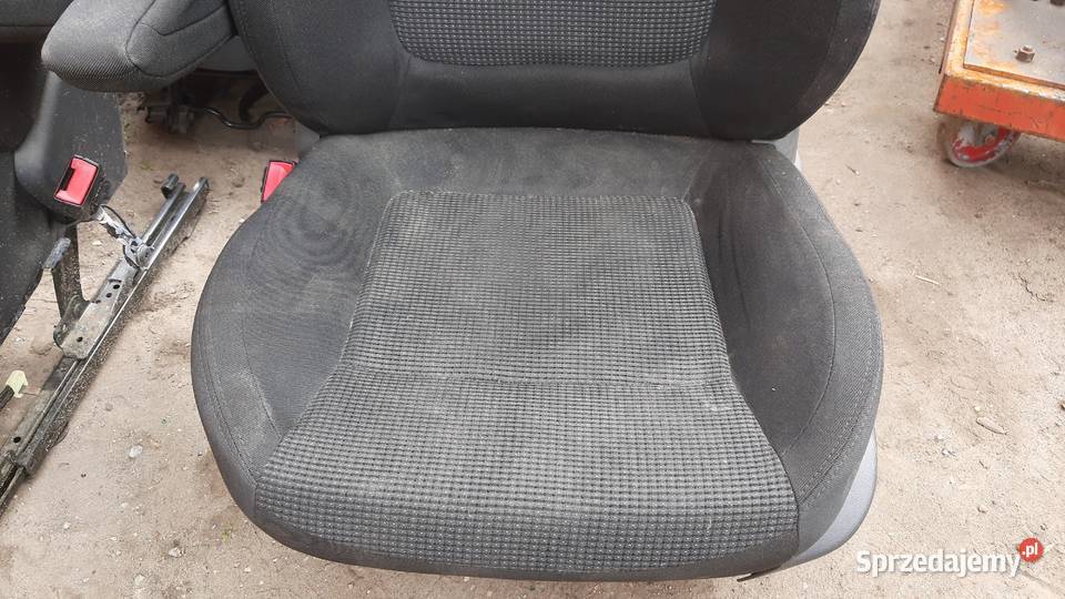 komplet foteli 7 miejsc Peugeot 5008 I pasy Dębno sprzedam