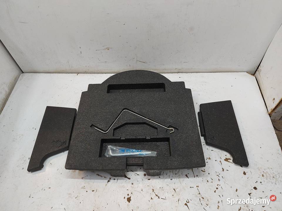 Subaru WRX STI 2015r styropian wypełnienie osobowe Pozostałe Części samochodowe