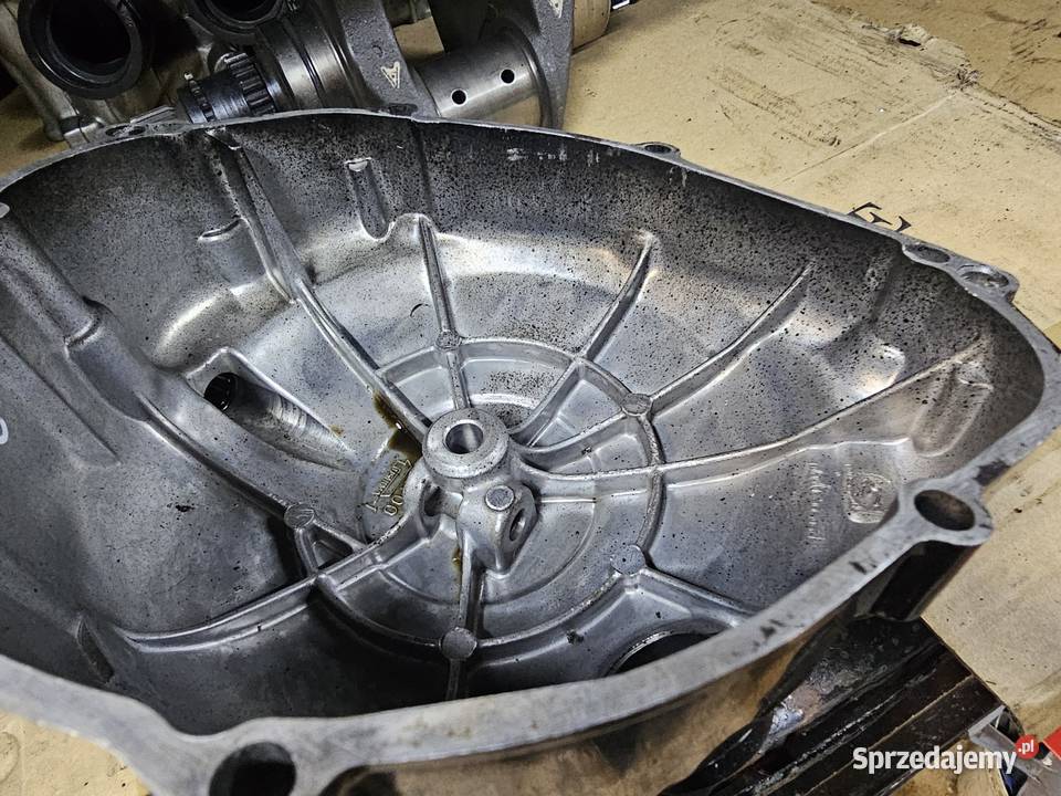 Yamaha r1 rn 04 pokrywa sprzęgła kapa prawa Jelenia Góra