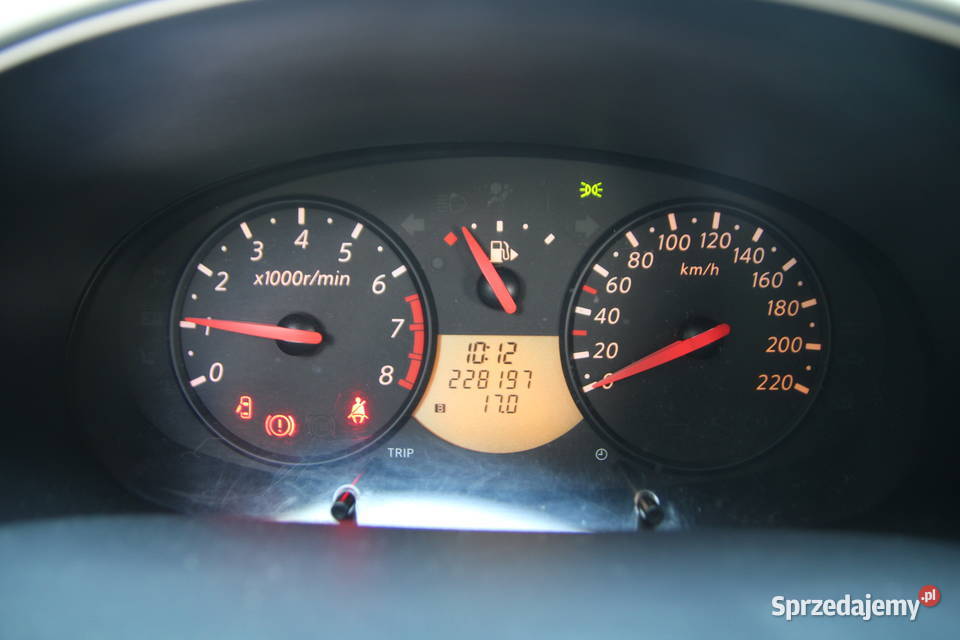 NISSAN MICRA małe ekonomiczne auto do miasta wielofunkcyjna kierownica