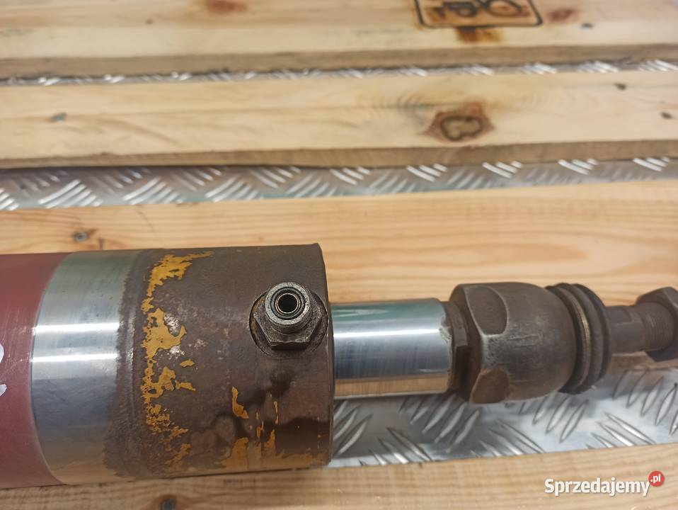 Siłownik skrętu CAT TH 82 Wilkowo