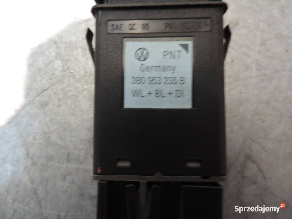 WŁĄCZNIK ŚWIATEŁ AWARYJNYCH VW PASSAT B5 Nowy Sącz sprzedam