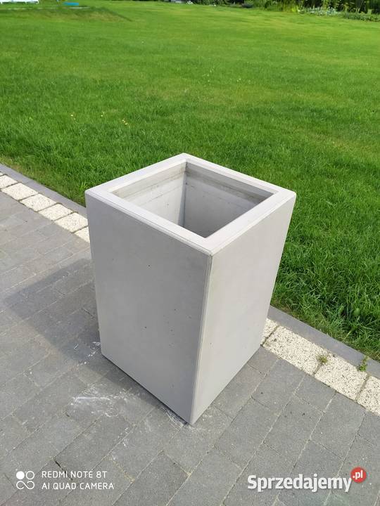 Donica betonowa z betonu architektonicznego D2 śląskie