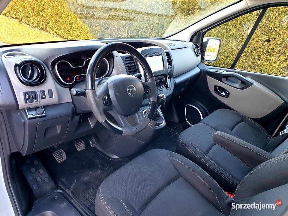 Nissan NV300 trafic vivaro bogate wyposażenie podkarpackie Dębowiec
