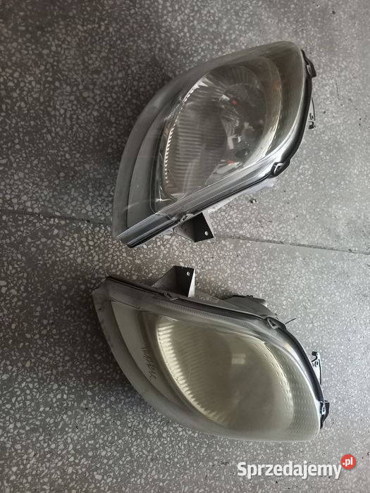 Lampa lewa prawa przód trafic 04 Wola Jachowa