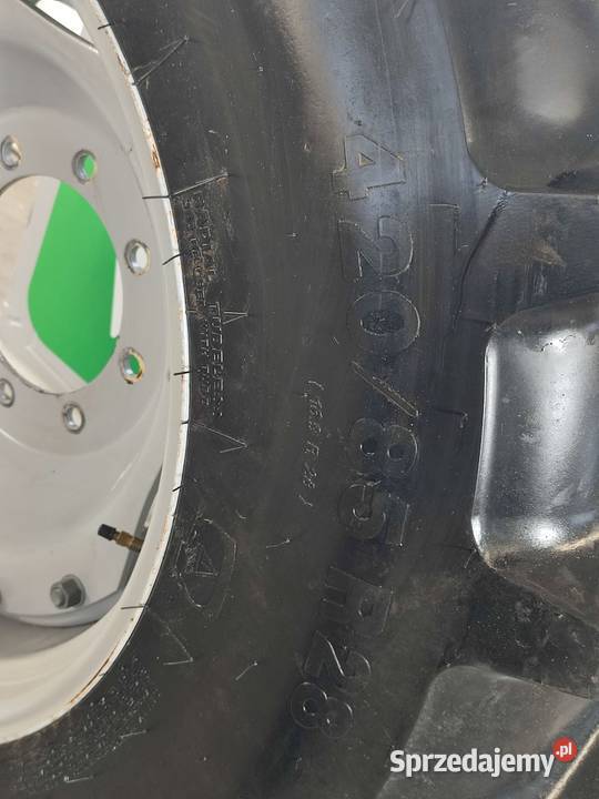 Koło przednie R28 MASSEY FERGUSON 6714 Wilkowo sprzedam