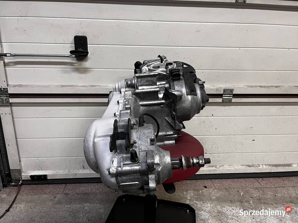Silnik Piaggio XEVO 125 Silniki i osprzęt Brzeszcze
