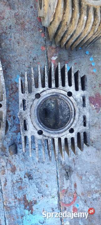 Jawa 50 części cylindry głowica pokrywy Rok produkcji 1979 Kuźnia Raciborska