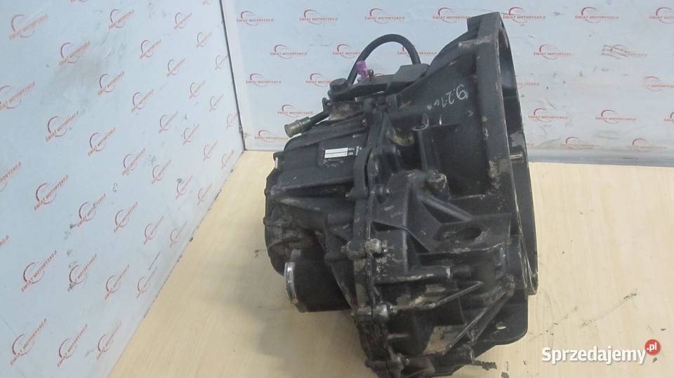 TRAFIC VIVARO 20 DCI M9R780 EURO4 167 08r osobowe Kielce sprzedam